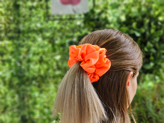 Neon Orange M